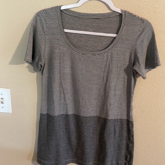 Lululemon Every Yogi Tee in Tonka Tee Engineer Heathered Multi - Picture 4 of 4